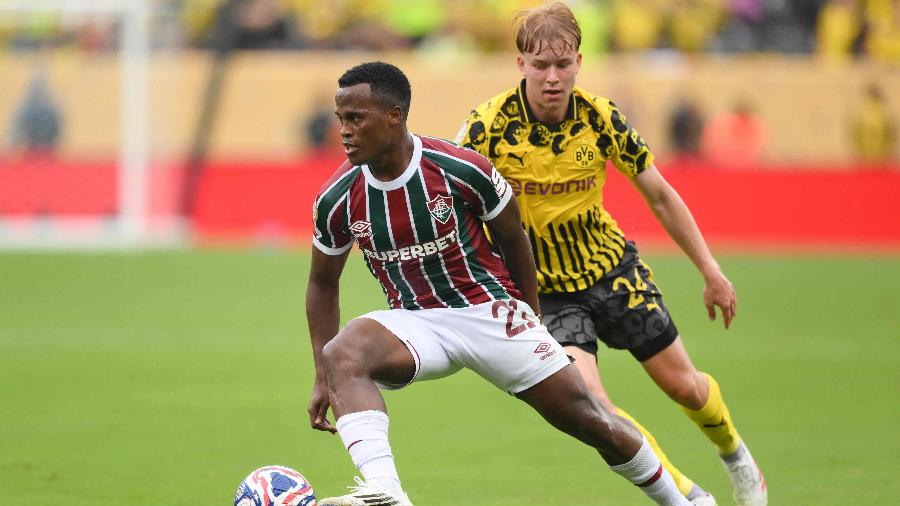 John Arias, do Fluminense, em jogo contra o Borussia Dortmund pelo Mundial de Clubes John Arias, do Fluminense, em jogo contra o Borussia Dortmund pelo Mundial de Clubes