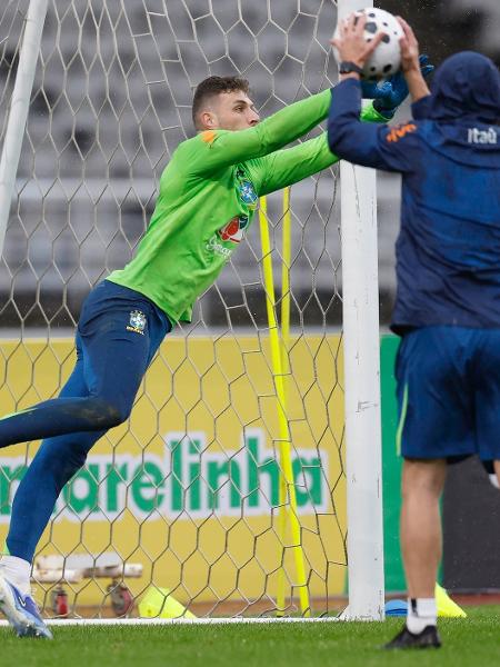 Bento treina na seleção brasileira para amistosos de outubro Bento treina na seleção brasileira para amistosos de outubro