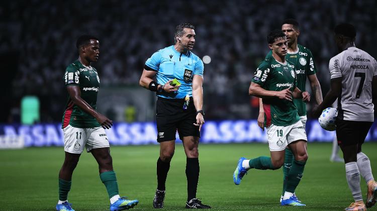 Felipe Fernandes de Lima lors de Palmeiras x Athletico, pour le Brasileirão