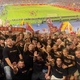 Pol&iacute;cia identifica 14 torcedores da Roma que fizeram sauda&ccedil;&atilde;o fascista