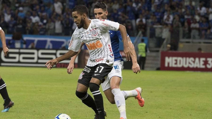 Everaldo em ação pelo Corinthians contra o Cruzeiro; atacante precisa ganhar ritmo no Corinthians - Daniel Augusto Jr/Ag. Corinthians