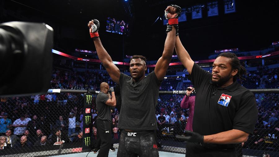 Francis Ngannou, que nasceu em Camarões e defende a França, é uma das atrações do MMA - Josh Hedges/Zuffa LLC/Zuffa LLC via Getty Images