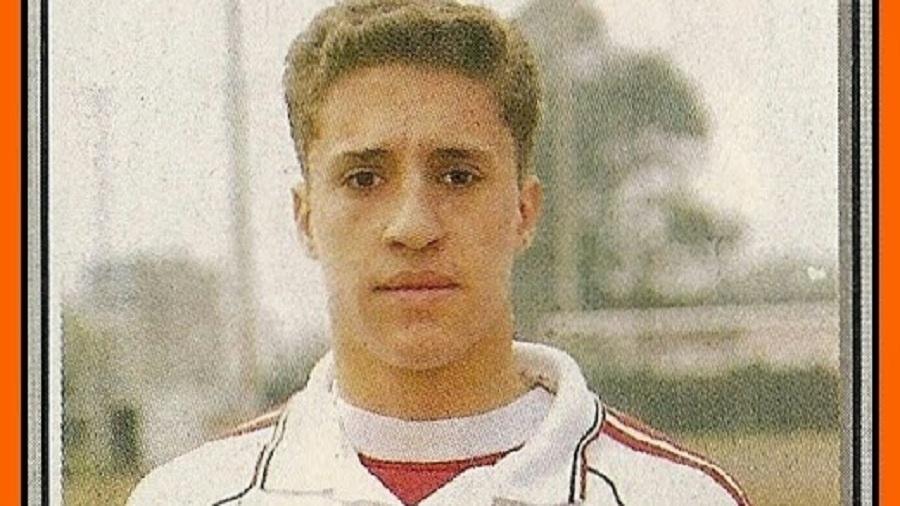 Hernan Crespo, ainda adolescente em seus inícios no River Plate - Reprodução Panini