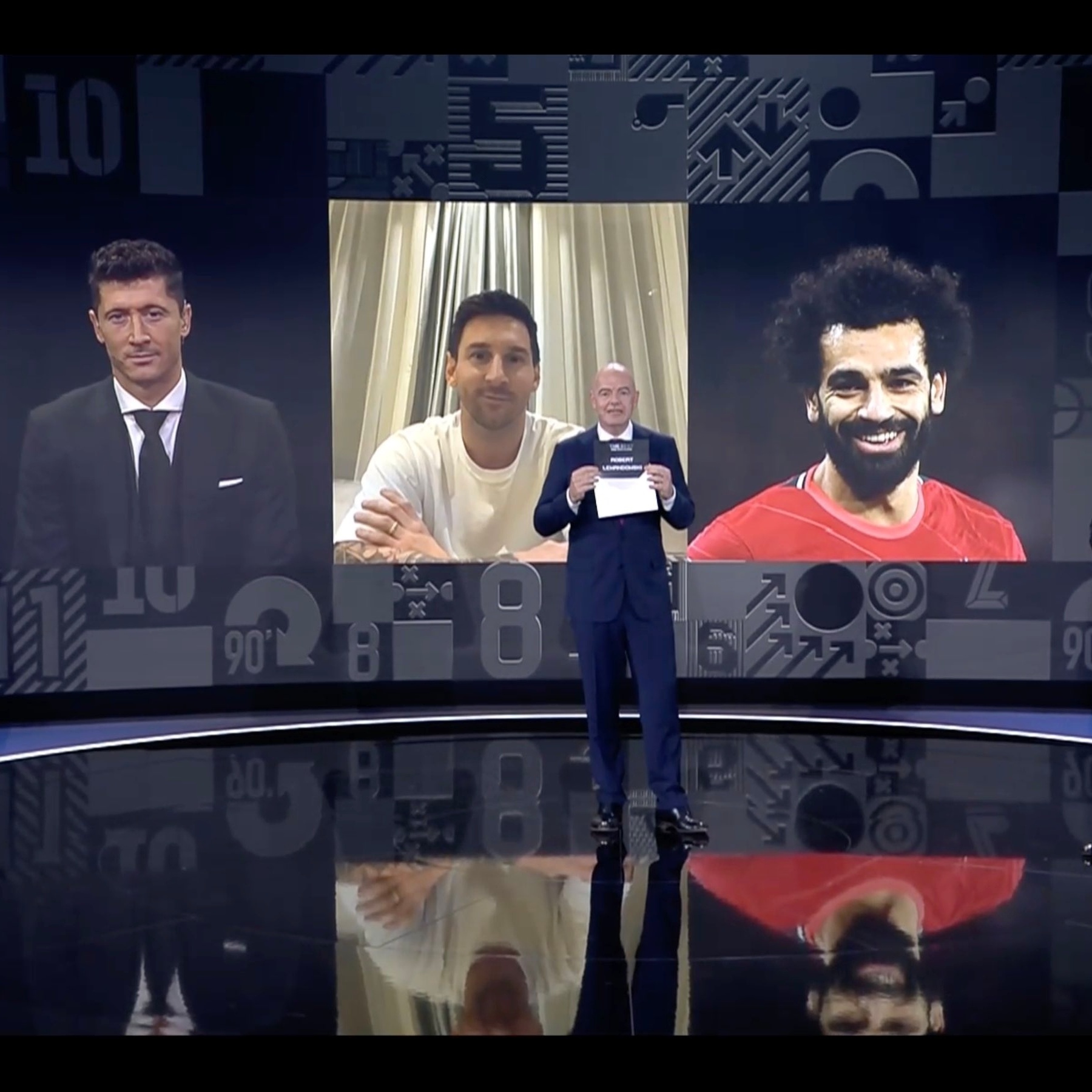 Messi sabia que Lewandowski seria eleito o melhor do mundo da Fifa