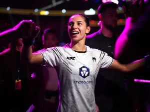 Por religião, brasileira do UFC muda apelido e deixa de ser "Rainha da Violência"