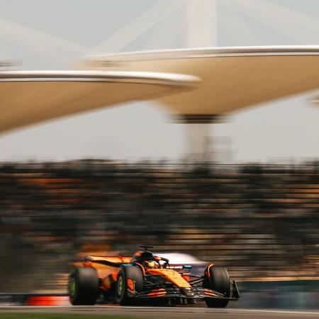 Lando Norris, da McLaren, no treino livre do GP da China Lando Norris, da McLaren, no treino livre do GP da China