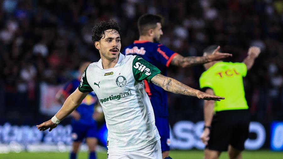 Maurício comemora após marcar gol da virada do Palmeiras contra o RB Bragantino pelo Campeonato Brasileiro 2025 Maurício comemora após marcar gol da virada do Palmeiras contra o RB Bragantino pelo Campeonato Brasileiro 2025