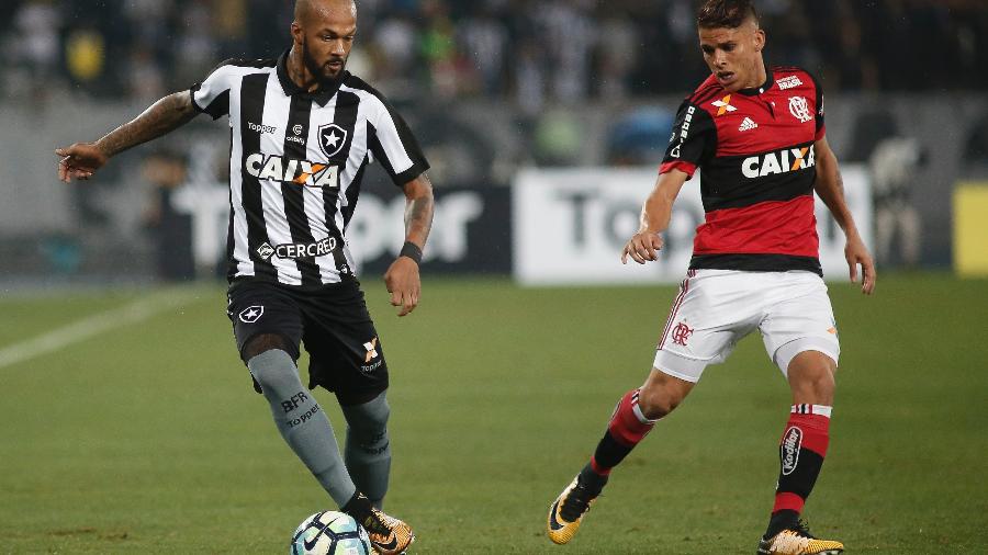 Botafogo não perde para Fla em casa no Brasileiro desde 2010, enquanto Flamengo tenta manter sequência no Rio - Luciano Belford/AGIF