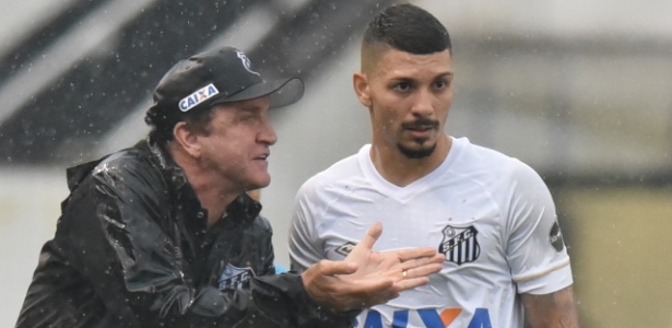 Treinador pode escalar volante na zaga por conta de lesões de Luiz Felipe e Veríssimo - Ivan Storti/Santos FC