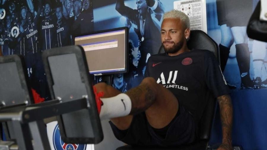 Neymar faz exercícios na academia do PSG em reapresentação - Divulgação/Twitter