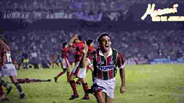 Renato Gaúcho celebra gol que deu título do Carioca de 95 ao Fluminense, em final contra o Flamengo - Anibal Philot / Agência O Globo - Anibal Philot / Agência O Globo