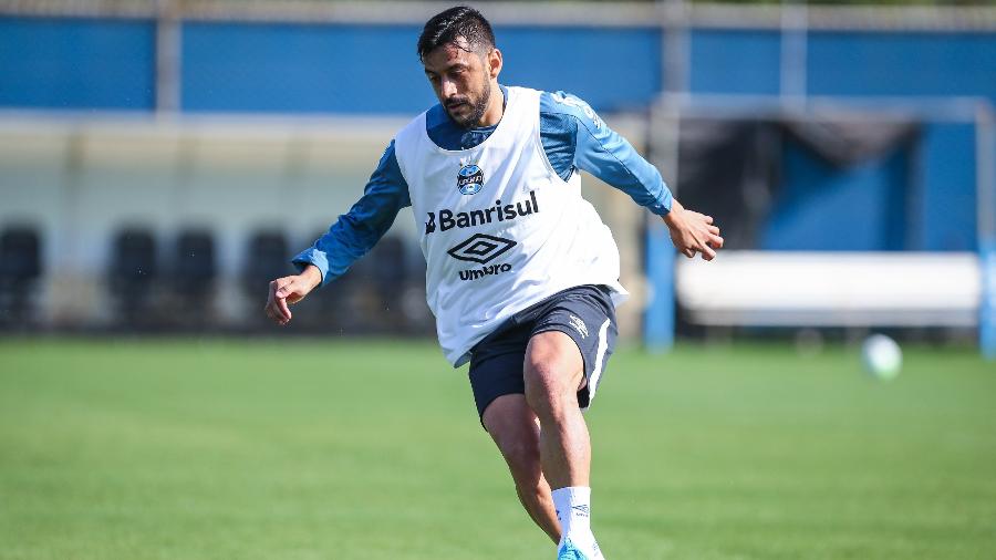 Robinho, ex-Cruzeiro, foi apresentado pelo Grêmio na sexta-feira e já foi relacionado para jogos - Lucas Uebel/Grêmio FBPA