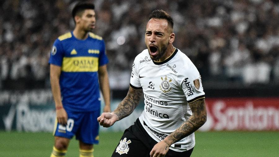 Maycon, do Corinthians, comemora gol marcado sobre o Boca Juniors em jogo da Libertadores - RONALDO BARRETO/THENEWS2/ESTADÃO CONTEÚDO