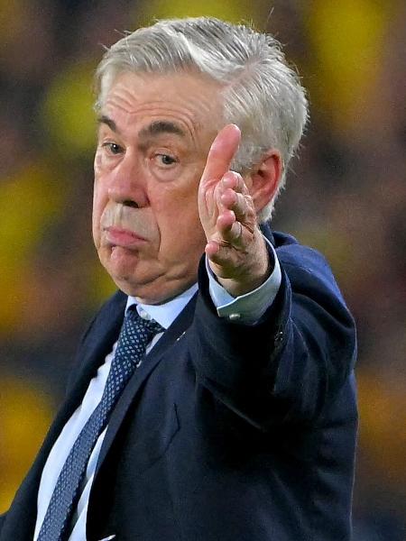 Carlo Ancelotti, técnico do Brasil, durante jogo contra o Equador pelas Eliminatórias Carlo Ancelotti, técnico do Brasil, durante jogo contra o Equador pelas Eliminatórias