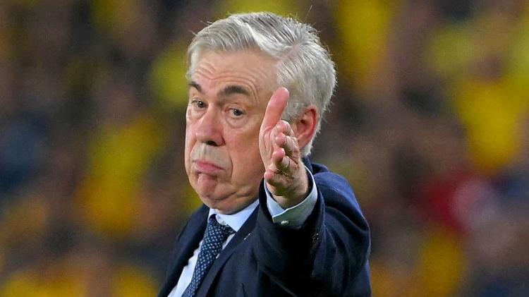 Carlo Ancelotti, técnico do Brasil, durante jogo contra o Equador pelas Eliminatórias Carlo Ancelotti, técnico do Brasil, durante jogo contra o Equador pelas Eliminatórias