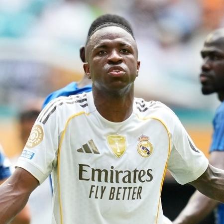 Vinícius Júnior durante jogo entre Real Madrid e Al-Hilal no Mundial de Clubes Vinícius Júnior durante jogo entre Real Madrid e Al-Hilal no Mundial de Clubes