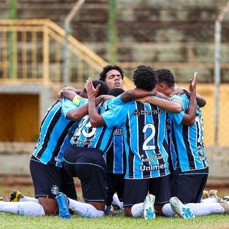 Jogadores do Grêmio comemoram contra o Ceará pela Copa São Paulo