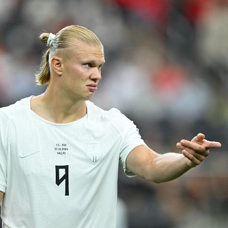 Haaland gesticula na partida entre Noruega e Costa do Marfim pela Copa do Mundo 2026