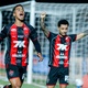 Vit&oacute;ria resolve pelo alto, respira na luta contra o Z4 e afunda o Gr&ecirc;mio