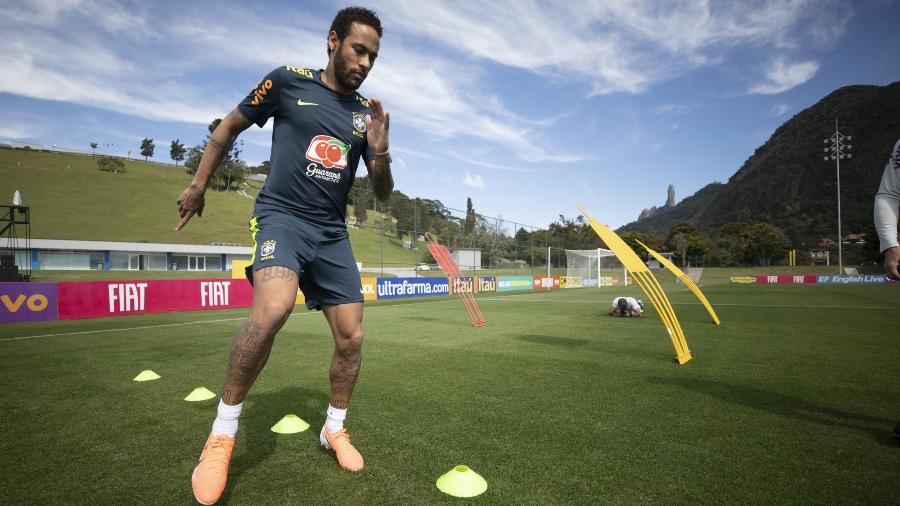 Neymar faz treino físico na Granja Comary após sentir dores no joelho esquerdo - Lucas Figueiredo/CBF