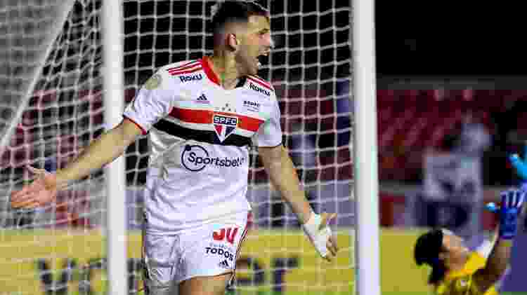 Calleri comemora gol marcado pelo São Paulo contra o Corinthians - Marcello Zambrana/AGIF - Marcello Zambrana/AGIF