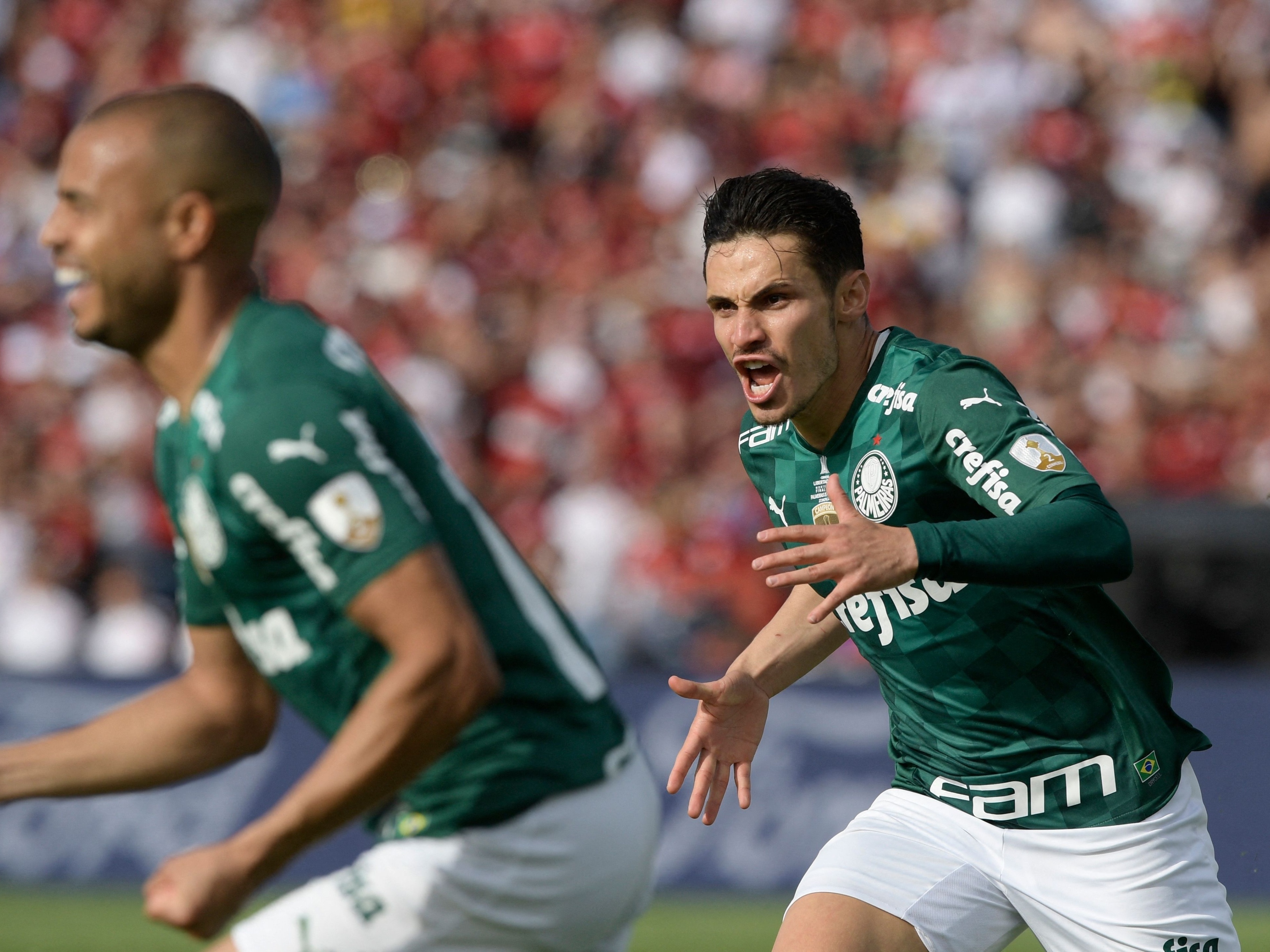 Raphael Veiga se consolida como artilheiro e chega ao mesmo número de gols da temporada 2020