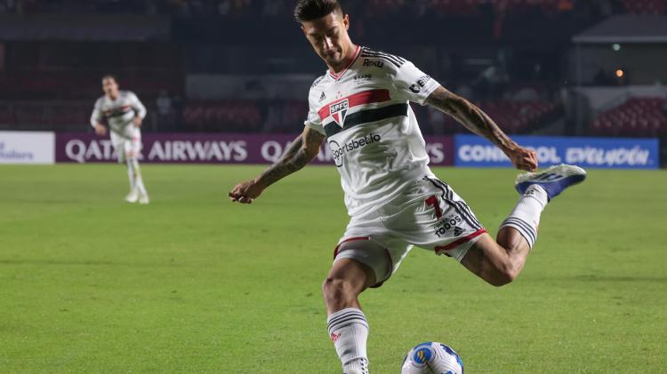 Rigoni, jogador do São Paulo, durante partida contra o Jorge Wilstermann no estádio Morumbi  - Marcello Zambrana/AGIF - Marcello Zambrana/AGIF