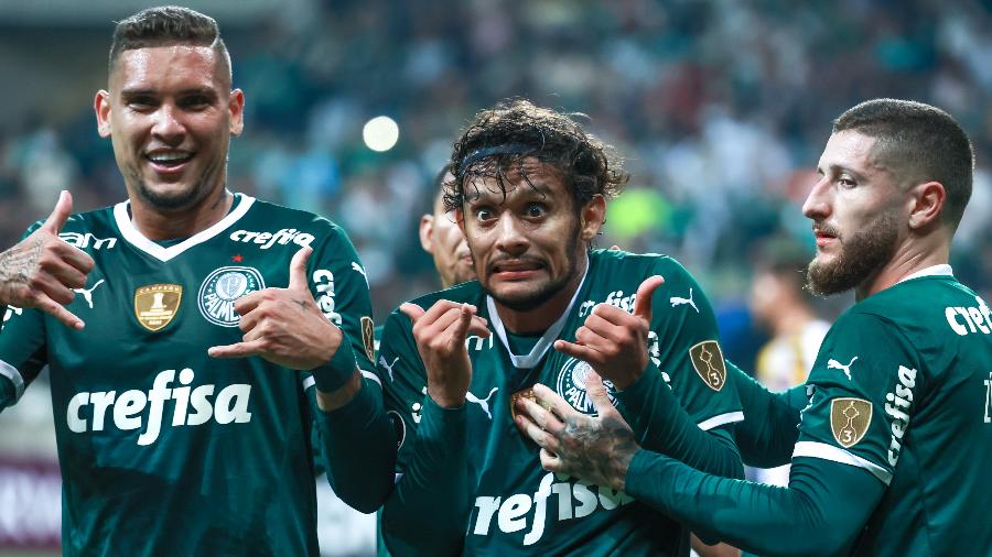 Gustavo Scarpa, do Palmeiras, comemora seu segundo gol diante do Dep. Táchira, pela Libertadores - Marcello Zambrana/AGIF