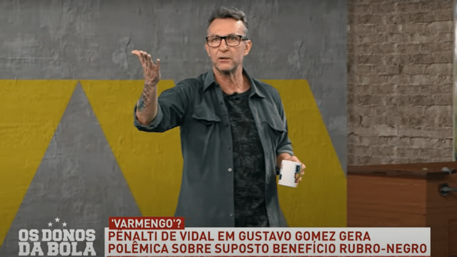 Neto, apresentador do programa Os Donos da Bola, afirmou que o Palmeiras teve pênalti não marcado - Reprodução/Band