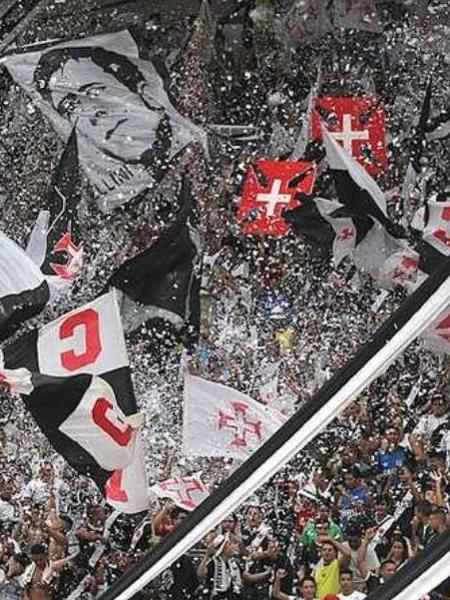 Torcida do Vasco esgotou ingressos em menos de 24h e sócio decidiu processar o clube - Vasco.com.br