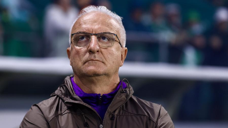 Dorival Júnior, técnico do Corinthians, durante jogo contra o Palmeiras