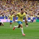 Com sorte e ju&iacute;zo de Ancelotti, Brasil sobrevive para se provar na Copa