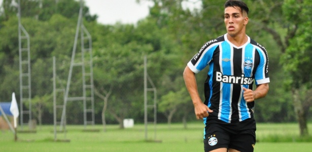 Ezequiel Esperon participa de partida pelo Grêmio e renova contrato - Divulgação/Soccer House