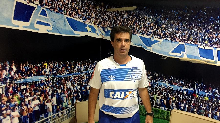 Júnior Lopes foi auxiliar em diversos clubes, entre eles o Cruzeiro - Thiago Fernandes/UOL Esporte