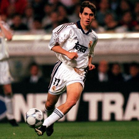Sávio pelo Real Madrid na semifinal da Liga dos Campeões de 2000 - Matthew Ashton/EMPICS via Getty Images
