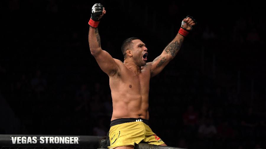 Cláudio "Hannibal" comemora vitória sobre Cole Williams no UFC Newark - Josh Hedges/Zuffa LLC/Zuffa LLC via Getty Images