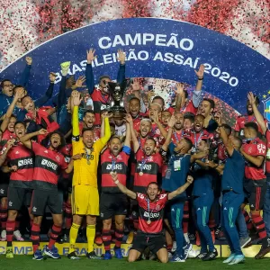 Mesmo derrotado por São Paulo, Flamengo é campeão Brasileiro