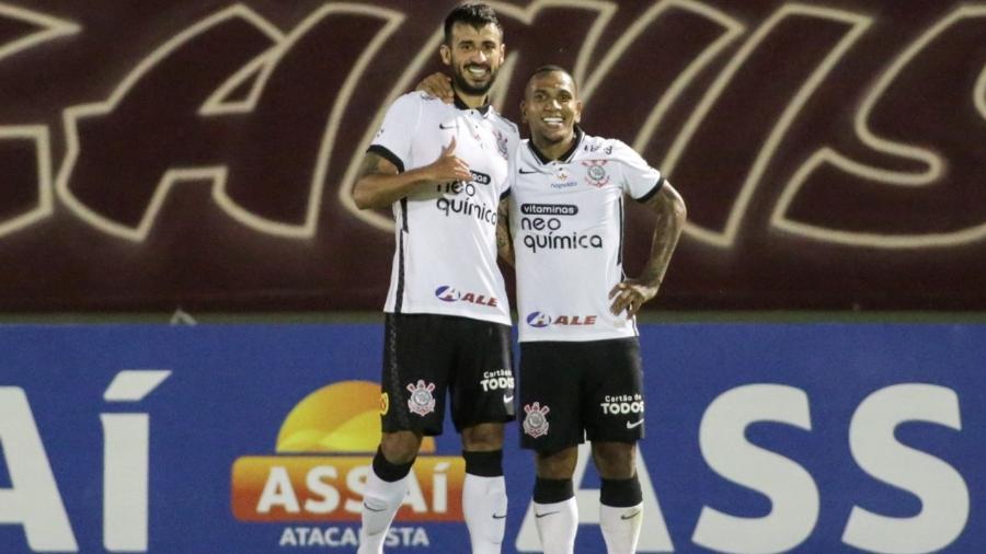Camacho e Otero comemoram gol do Corinthians contra a Ferroviária, pelo Paulistão - Rodrigo Coca / Agência Corinthians