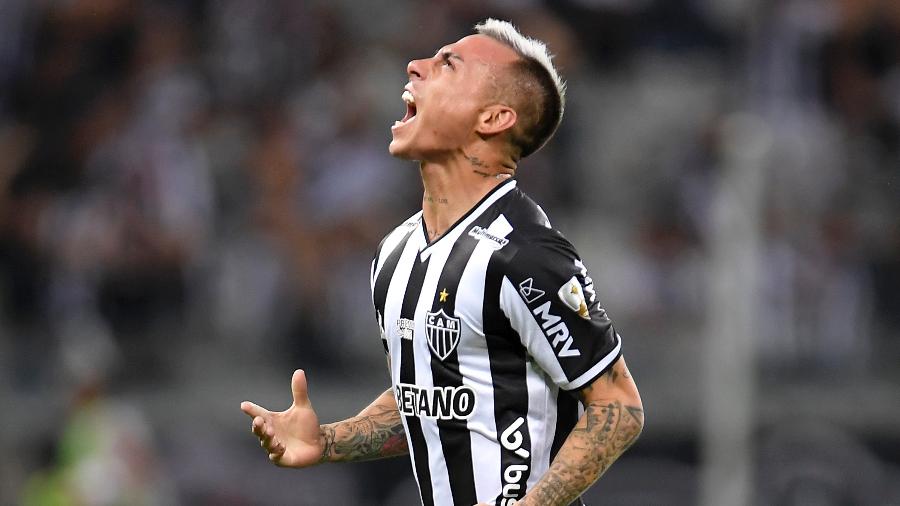 Eduardo Vargas comemora gol do Atlético-MG contra o Palmeiras pela Libertadores - Douglas Magno - Pool/Getty Images