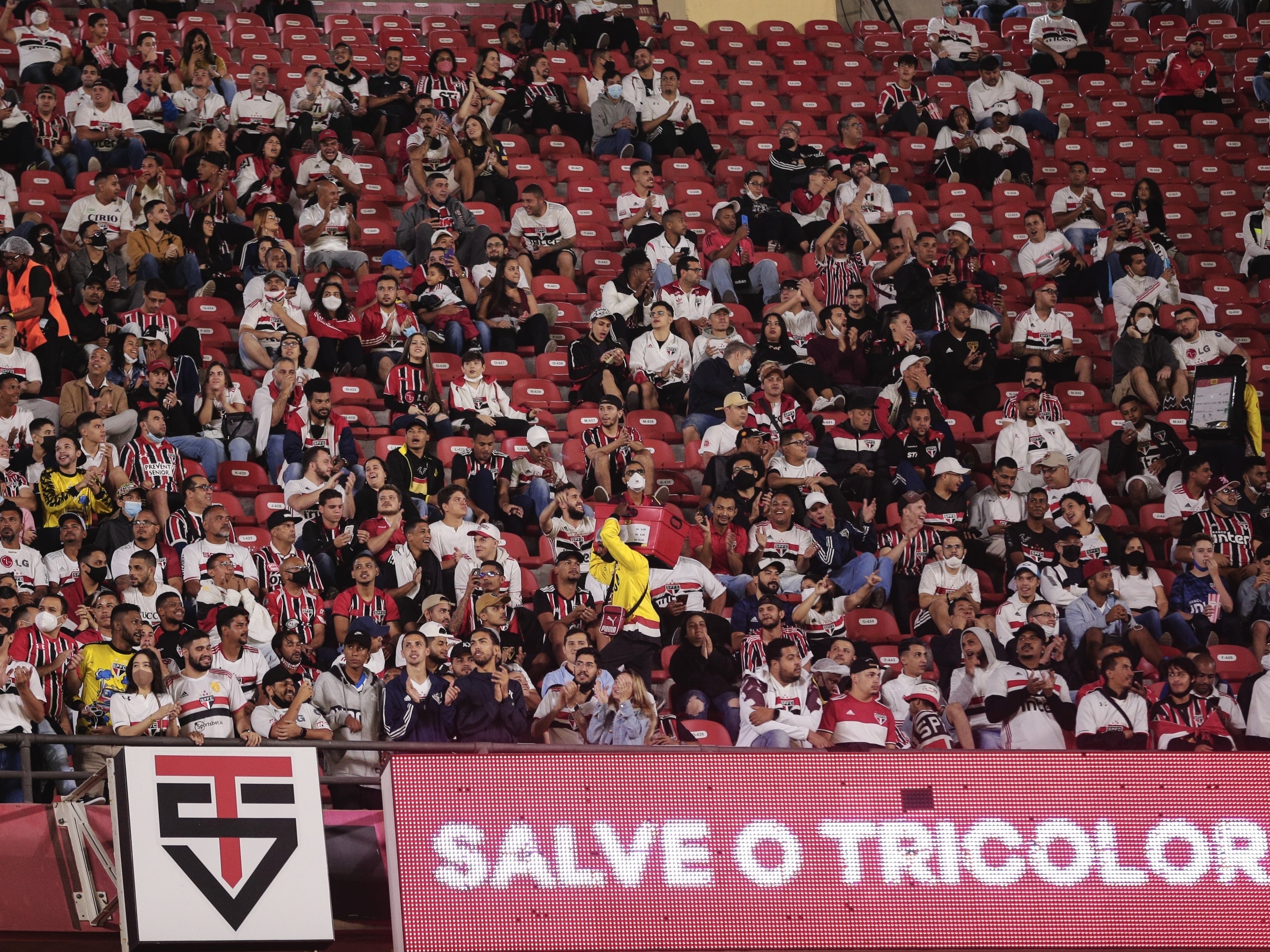 Vou Jogar no Morumbi': São Paulo reúne atletas para jogos com