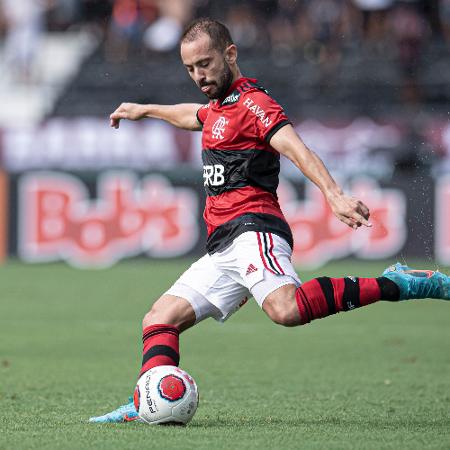 Everton Ribeiro durante clássico Flamengo x Fluminense, pelo Cariocão