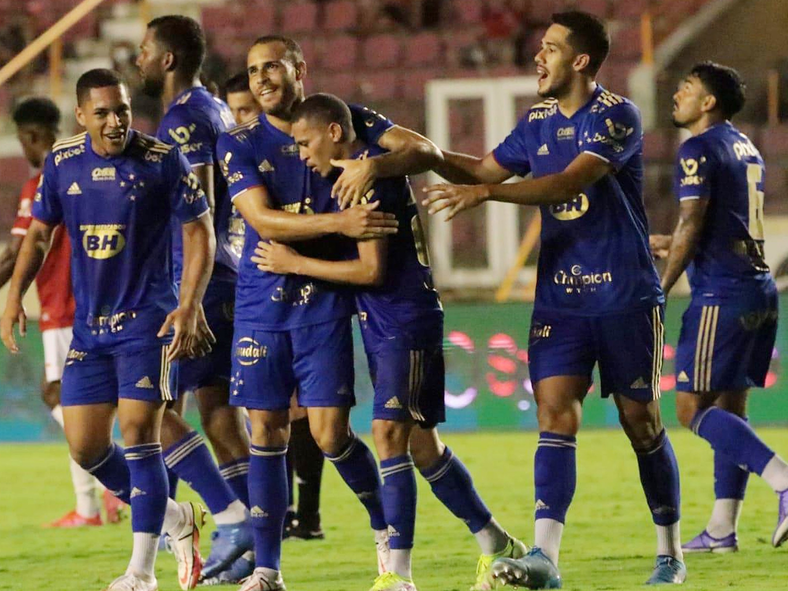 Cruzeiro chega ao 5º jogo seguido sem vitória no Campeonato