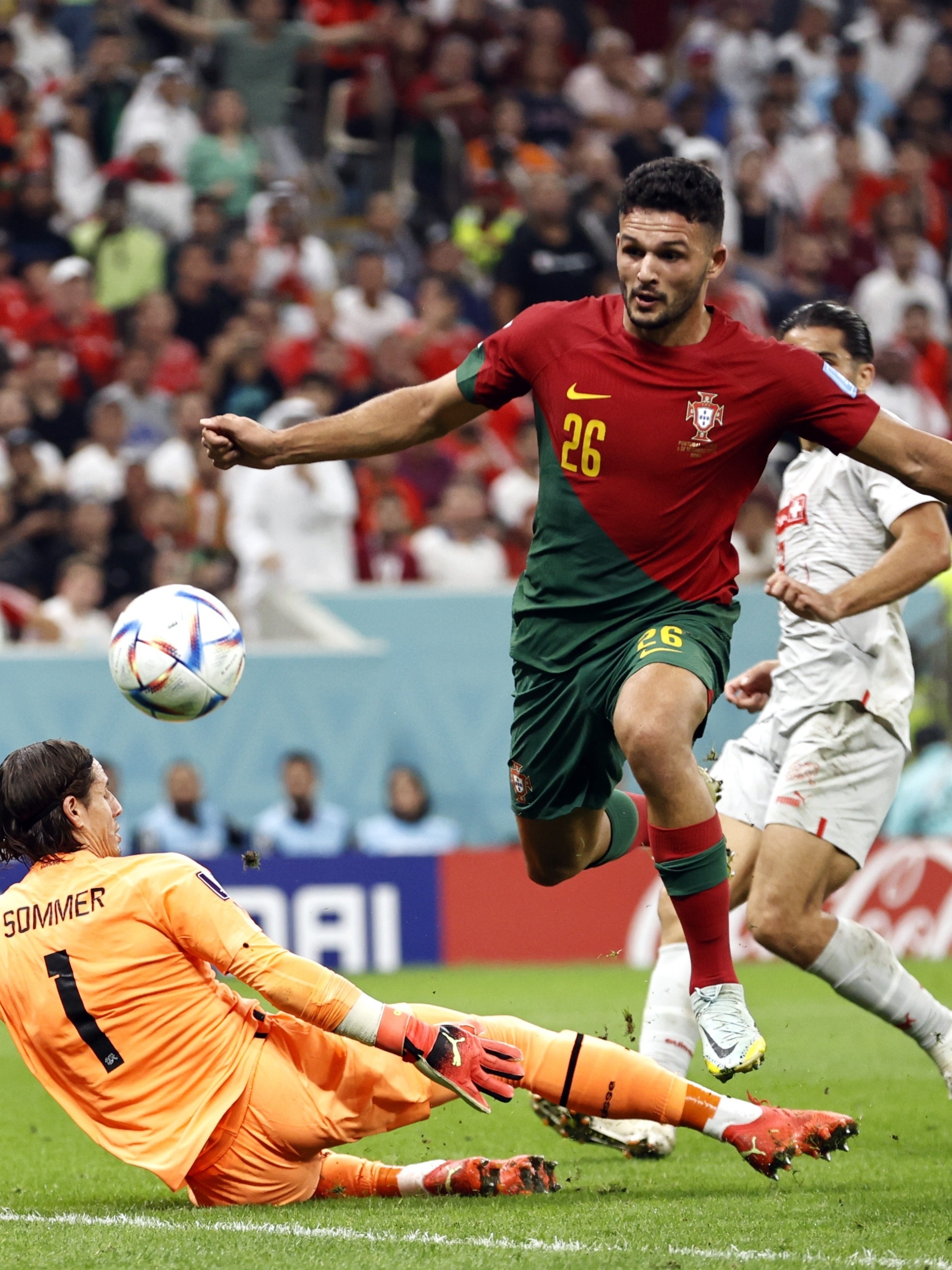 Luís🏴‍☠️ on X: Meu coração está pintado de vermelho,preto e branco  hoje.Que a grandiosidade do gigante da capital estremeça em um grito de gol  e comemoração de vitória contra o Internacional neste