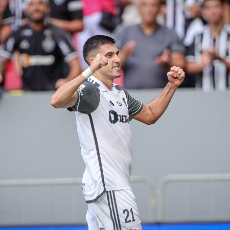 Battaglia comemora gol do Atlético-MG sobre o Itabirito, pela Campeonato Mineiro