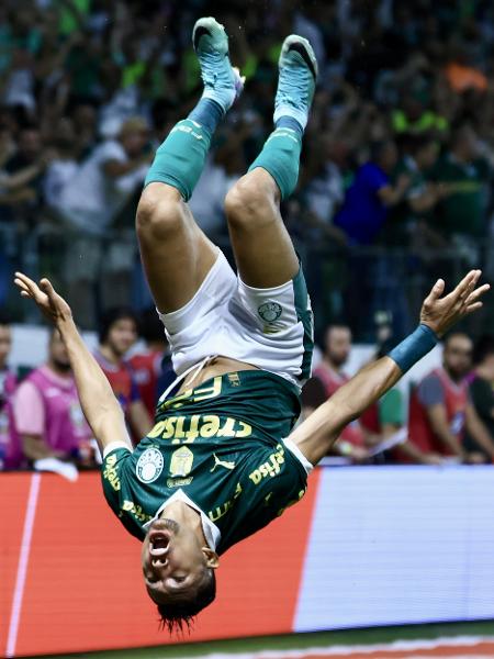 V Rony Oli Testando o pacto, Palmeiras vence na Copa do Brasil com Rony e as Crias