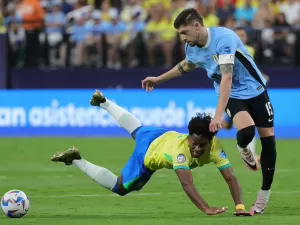 Capitão do Brasil pede paciência com jovens após eliminação na Copa América