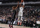 Antetokounmpo brilha, e Bucks vencem Nets na estreia da NBA