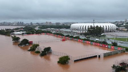 CT do Internacional fica alagado após enchente em Porto Alegre (RS)