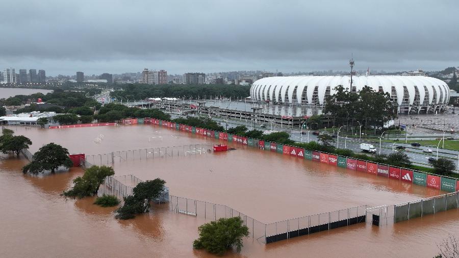CT do Internacional fica alagado após enchente em Porto Alegre (RS)