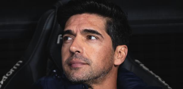 ケルベンとアンドレアスとのアベル・パルメイラスは、川とのアンドレアスを拡大します。時間を参照してください